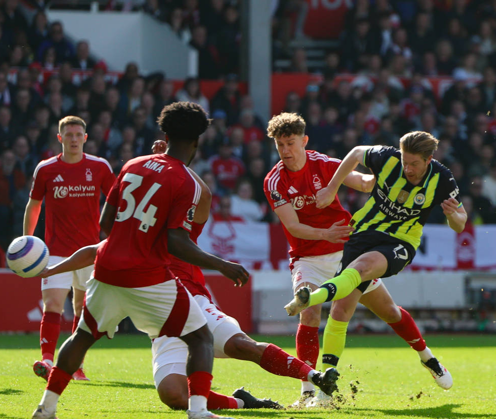 开云体育APP赛地聚焦——欧联今晚热度飙升，曼城止住颓势，气氛紧张，身体对抗强度拉满的简单介绍