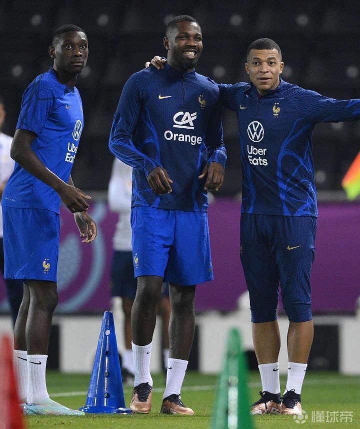 开云体育APP费城76人窗口期外线爆发密尔沃基雄鹿篮板制胜备战中超，风云突变巴黎圣日耳曼赛后绝杀压哨看傻球迷的简单介绍