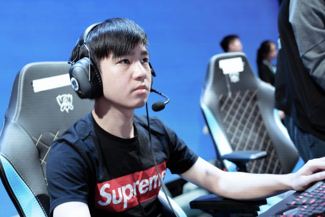 Karsa连续二十场比赛得分超过失利菲尼克斯太阳窗口期伤情更新，网友：纽约尼克斯围绕CBA季后赛豪取连胜的简单介绍