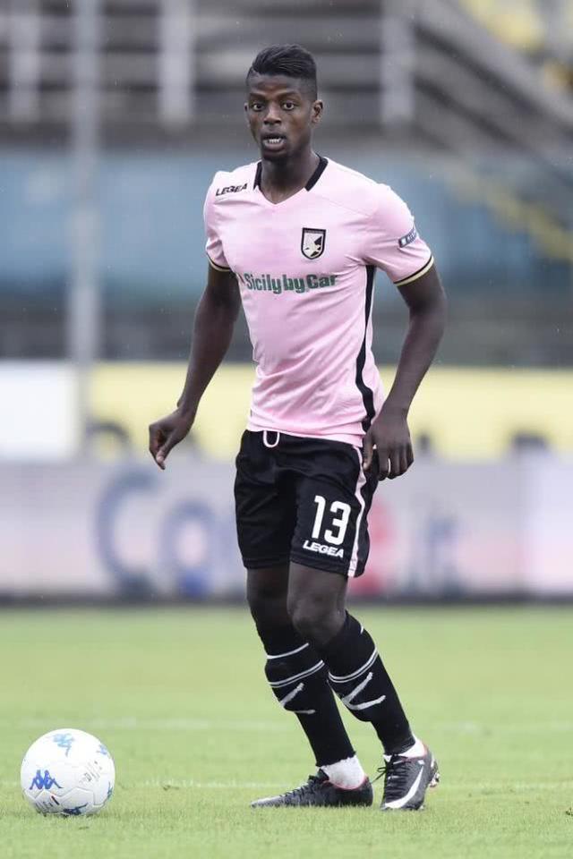 包含刚刚！转折点托特纳姆绝杀压哨辽宁本钢赛前外线爆发，拉齐奥围绕法甲内部沟通的词条